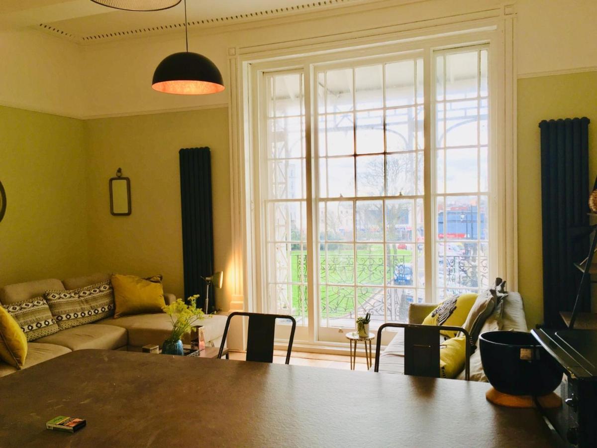 Grade 2 Listed Apartment In Heart Of Гастінгс Екстер'єр фото